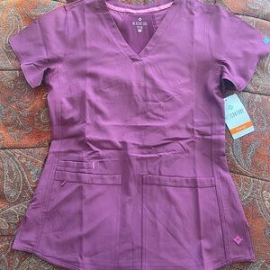 Medcouture scrub top new with tags size small dark maroon